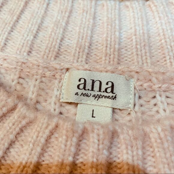 Soft Pink Cozy Crewneck Fuzzy Cable Knit Sweater Pastel Pink size Large - Picture 5 of 6